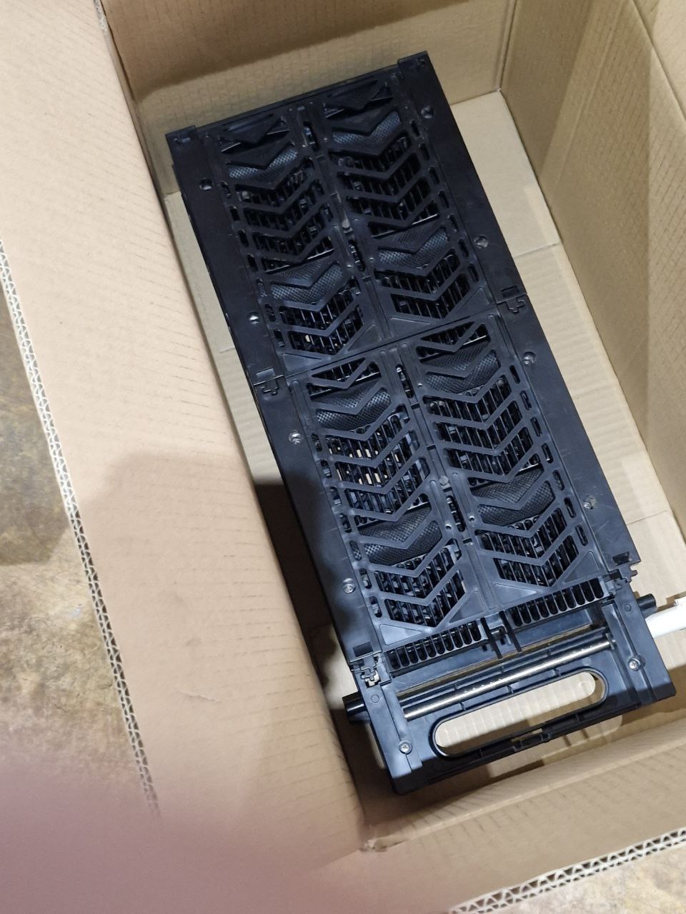 Black rack component